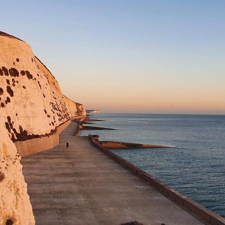 Skylark Apartment Peacehaven Buitenkant foto